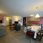 Apartament Dei Reparti *